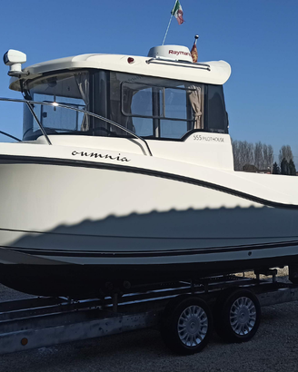 Quicksilver Pilothouse 555