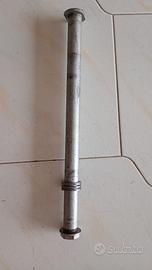 Perno ruota posteriore Ducati Sportclassic 