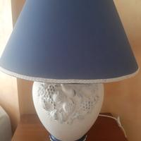 Lampada da tavolo / abajour blu e bianca