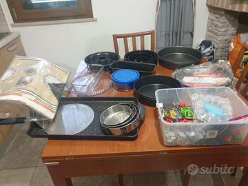 Kit cucina con teglie ed altro...