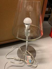 Lampada multicolore con lampadina