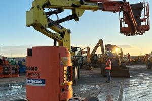 JLG E300ajp elettrica