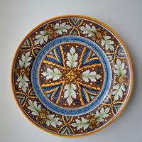 Piatto Deruta in ceramica decorata 