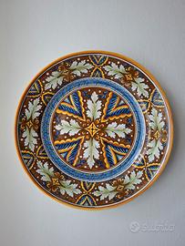 Piatto Deruta in ceramica decorata 