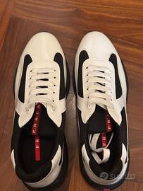 Scarpe Prada nere, rosse e bianche, taglia 44