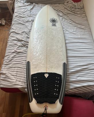 Tavola da surf Ola shapes slide on