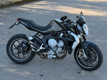 MV Agusta Brutale 675