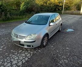 VOLKSWAGEN Golf 5ª serie - 2004