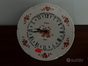 piatto da muro con orologio