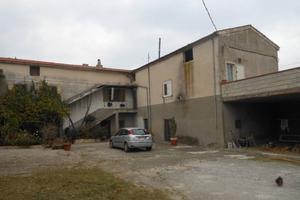 Casa indipendente di 400 m² con più di 5 locali e 