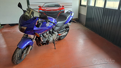 Honda HORNET 600 S di capo officina Honda Auto
