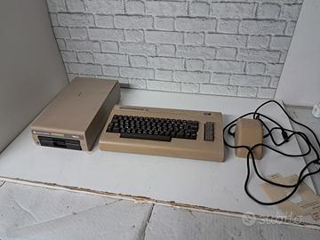 Commodore  64 con floppy  disc 