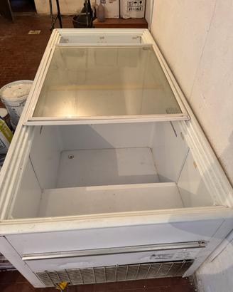 Freezer Congelatore a pozzetto