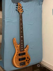 Basso a sei corde Yamaha TRB1006