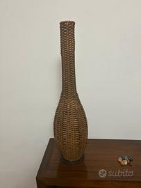 Vaso decorativo in vimini