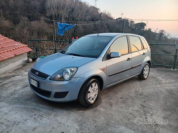fiesta  neopatentati 1200 benzina 