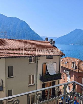 APPARTAMENTO STORICO RISTRUTTURATO CON VISTA LAGO