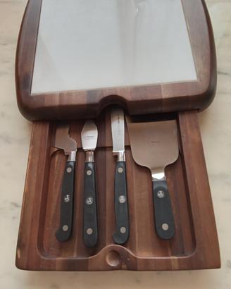 Servizio di coltelli per formaggi.