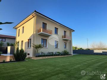 QUADRIFAMILIARE A RIVOLI