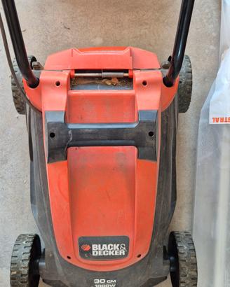 RASAERBA BLACK+DECKER 1.000W elettrico con filo 