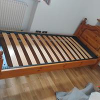 letto singolo in legno artigianale