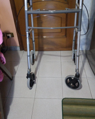 Deambulatore per disabili