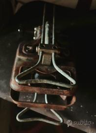fornello vintage da campeggio a gas in ghisa