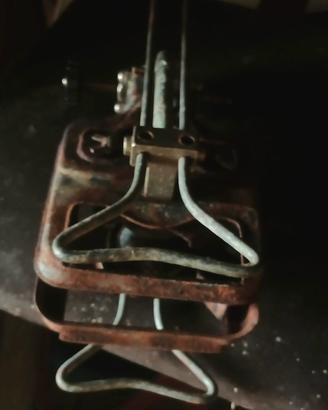 fornello vintage da campeggio a gas in ghisa