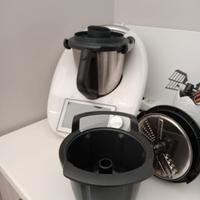 Bimby TM6 Robot da Cucina compreso di accessori