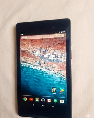 Tablet Google Nexus 7 Wi-Fi e LTE/4G.
