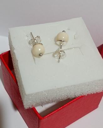orecchini di corallo bianco e argento 