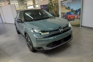 Citroen C4 PureTech 130 S&S EAT8 Plus KM Ø
