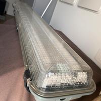 Plafoniera stagna IP 65,sono 4 plafoniere