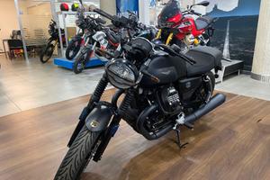 Moto Guzzi V7 Stone - IMMATRICOLATO 09/2026