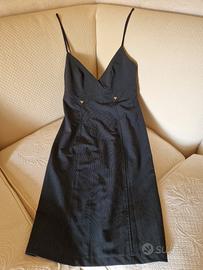 Abito a tubino gessato base blù navy e righe bianc