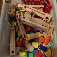 pista biglie e blocchetti legno