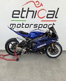 Yamaha r6 2006 uso pista