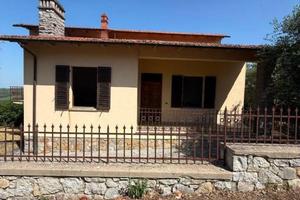 Villa di 160 m² con più di 5 locali e box auto dop