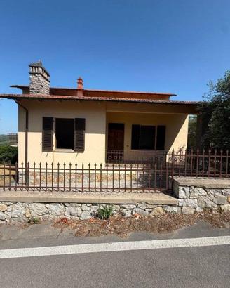 Villa di 160 m² con più di 5 locali e box auto dop