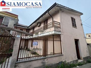 Casa con giardino e posto auto ad Arbus