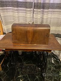 Macchina da cucire Naumann