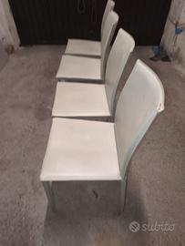 N.4 seggiole in cuoio bianche