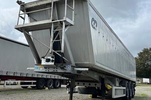 Semirimorchio Menci vasca rib. 46 m³ - 2008