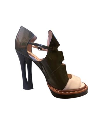 Scarpa FENDI con tacco alto