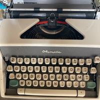 Macchina da scrivere Olympia Deluxe