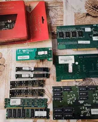 Schede video e Ram per Microsoft 95/92 IBM Leggi