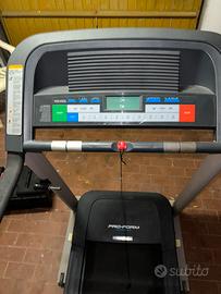 Tapis roulant professionale da pelestra