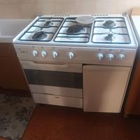 Cucina con forno a gas