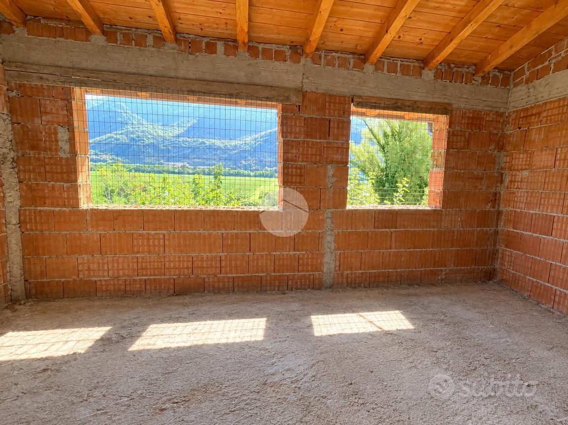 RUSTICO A RIVOLI VERONESE - Vista 4