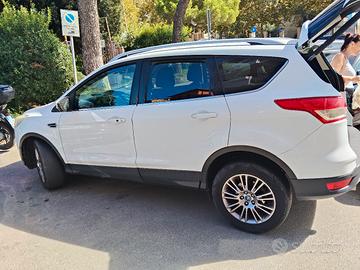 Ford Kuga 2.0 2014 -191.200km poco trattabile 